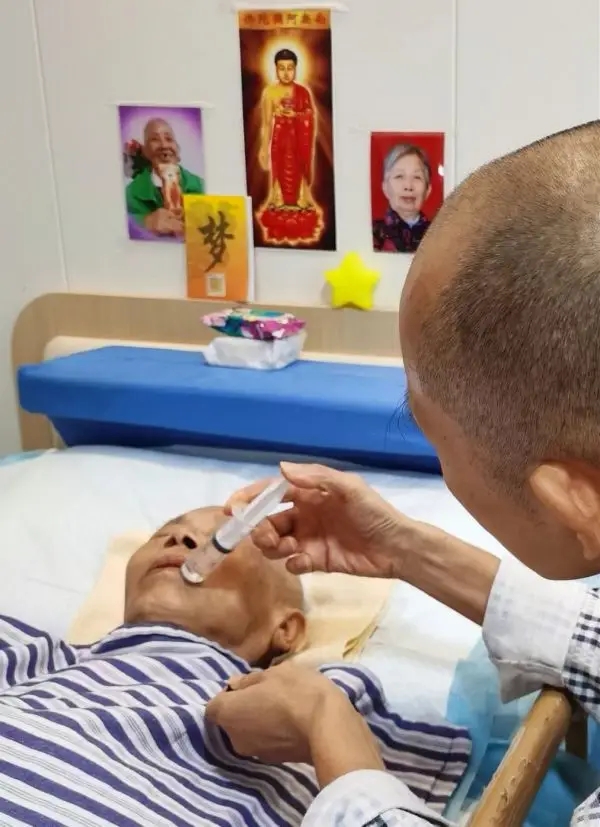 14.webp.jpg 14.webp.jpg