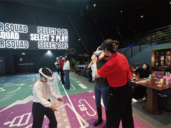 ＂乐在五棵松，共筑冰雪梦＂耀莱VR亲子嘉年华圆满落幕，科技赋能奥运精神传承与家庭