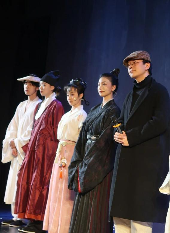 在历史的裂隙中打捞人性的回响——南京青年戏剧家赵昊桦