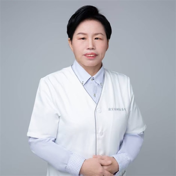 匠心承古法 妙手护安康—— 亿万百姓的健康“守门人”唐文琼