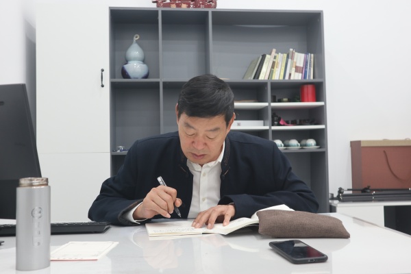 刘冠军：深耕临床二十载，以仁心实效守护疑难病患者