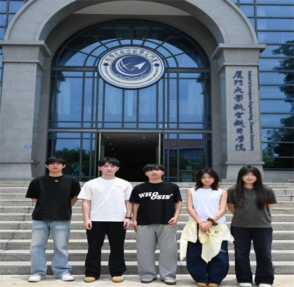 山峰智能赴厦门大学航空航天学院开展无人机技术调研 深化校企产学研协同
